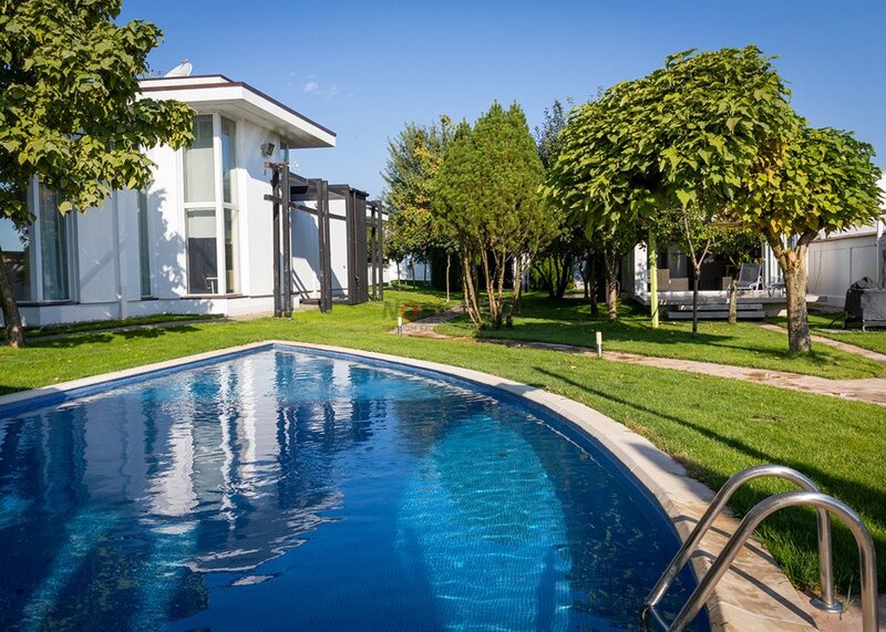 Tartasesti, Mogosoaia, vila exclusivista